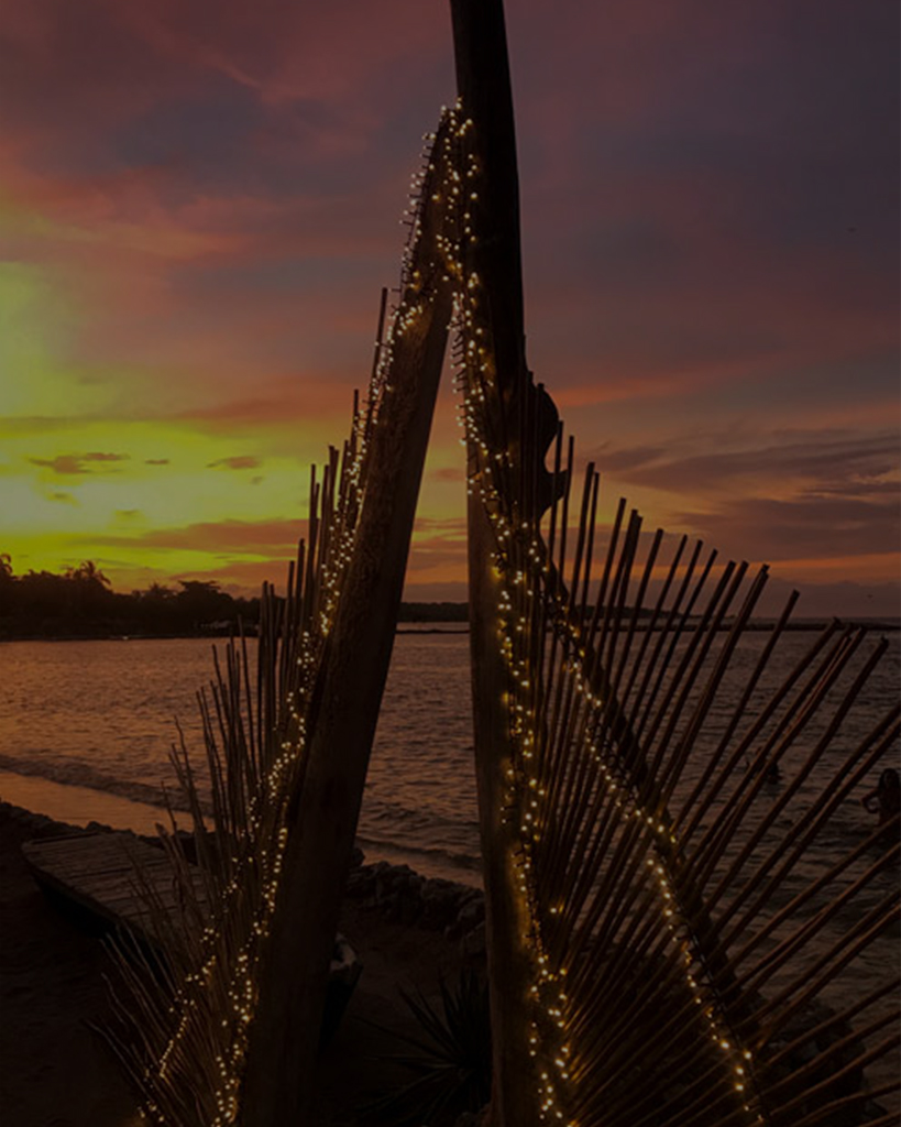 atardecer en namaste beach club